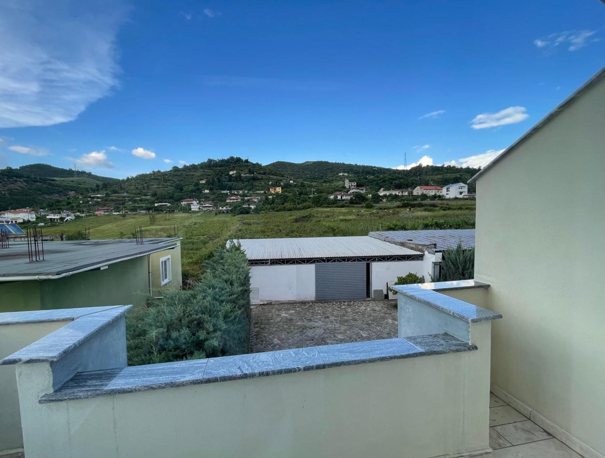 Hotel Latifi Gramsh 外观 照片