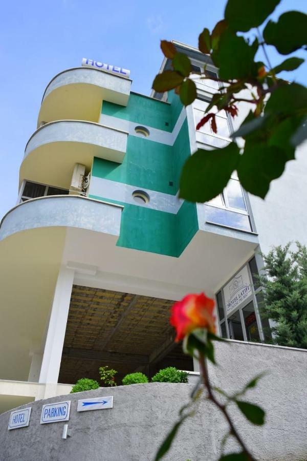 Hotel Latifi Gramsh 外观 照片